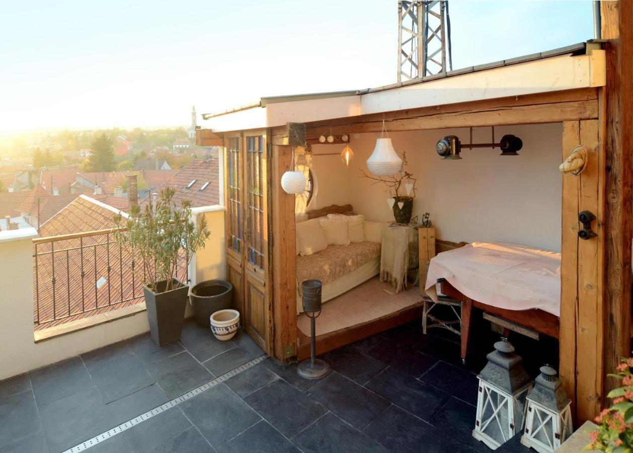 Filia Apartman Егер Екстериор снимка