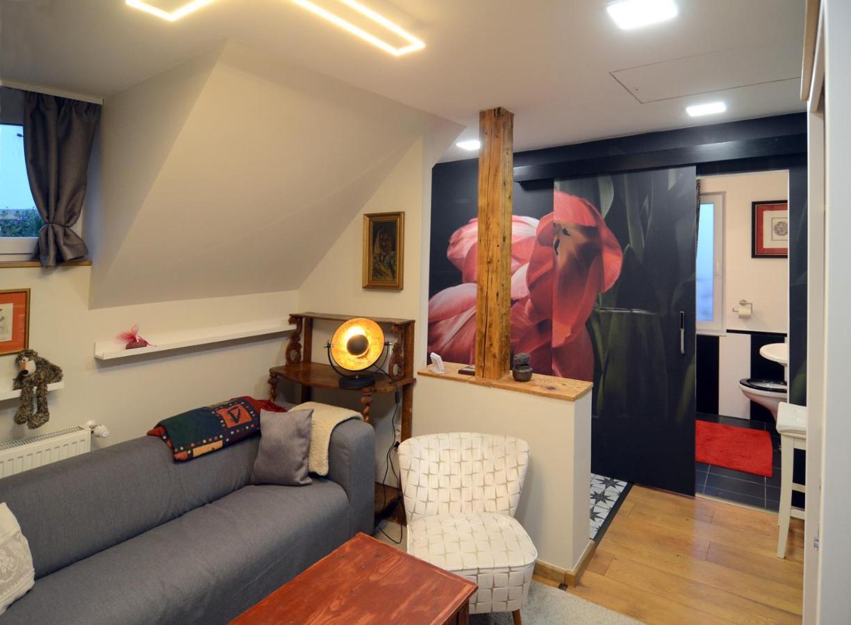 Filia Apartman Егер Екстериор снимка
