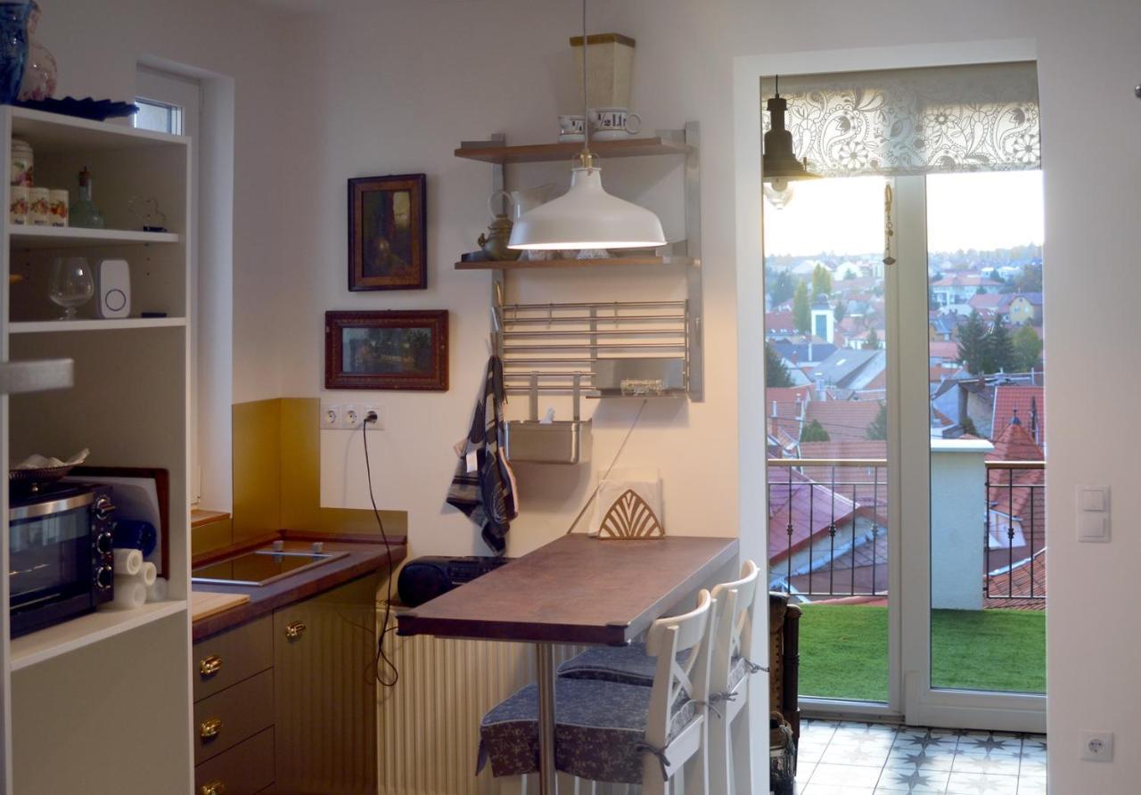 Filia Apartman Егер Екстериор снимка